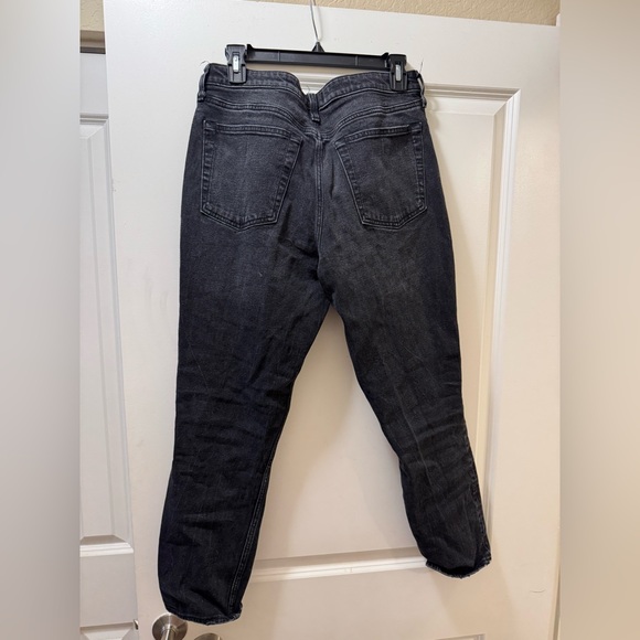 Abercrombie Ripped High Wasted Jeans - Picture 3 of 3
